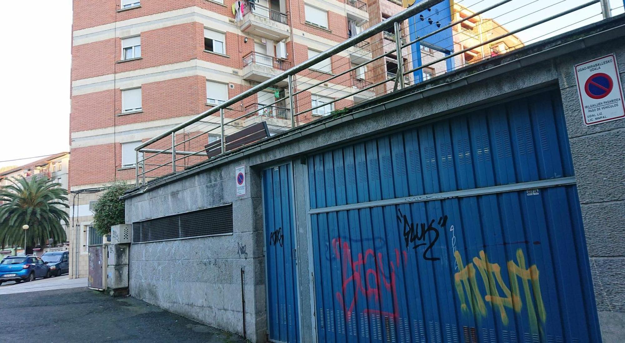 Piso Rio Nervion 15 Minutos Bilbao Lägenhet Ugao-Miraballes Exteriör bild